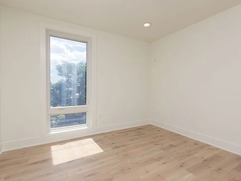 2431 Frankford Ave #1 — Photo 4