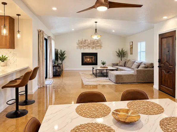 43550 Carmel Cir, Palm Desert, CA 92260