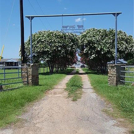 2nd image of 3198 County Road 4762