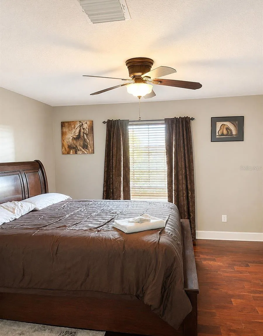 5 bed, 3.0 bath, 2976 sqft, $3,300 — Photo 3