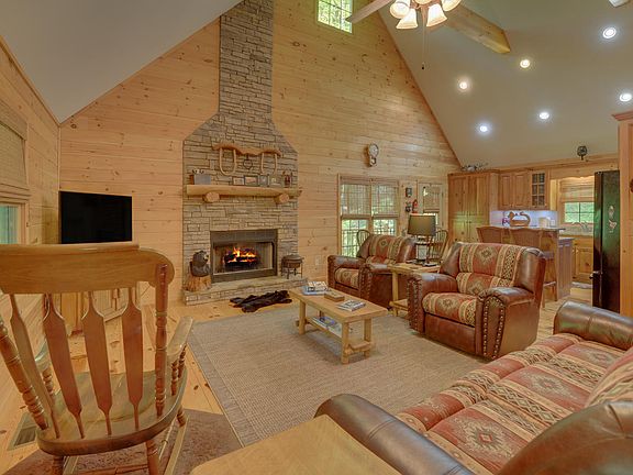 3rd image of 59 Alderwood Ln