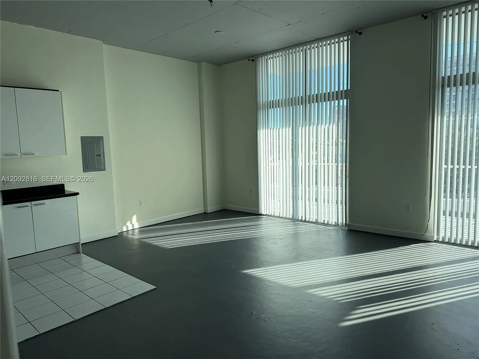 Lofts At Hollywood Statio — Photo 3