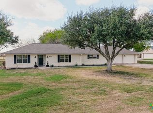 470 Burkhart Rd, Victoria, TX 77905