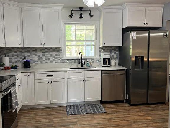 5th image of 24 Cove View Ln