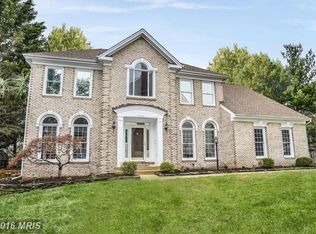 8100 Creekview Dr, Springfield, VA 22153