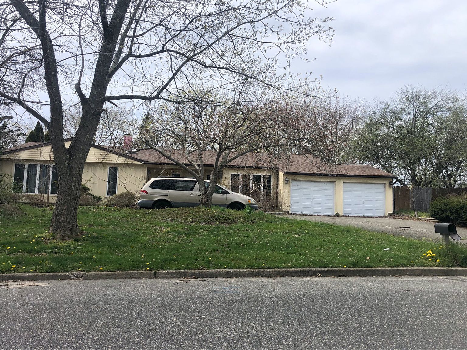 12 Fowler Ln, Mount Sinai, NY 11766 Zillow