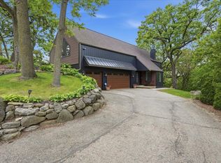 1432 Sundt Ln, Stoughton, WI 53589
