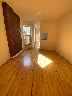 Rented by Bond New York | media 2