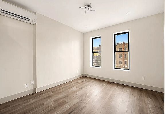 5th image of 895 4th Ave #5L