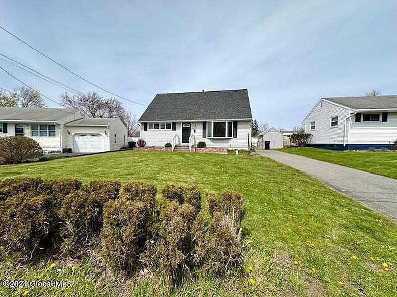 2nd image of 15 McClelland Avenue