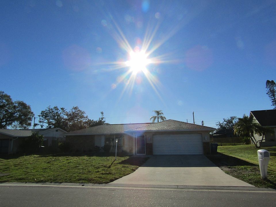 1st image of 543 Bellaire Dr