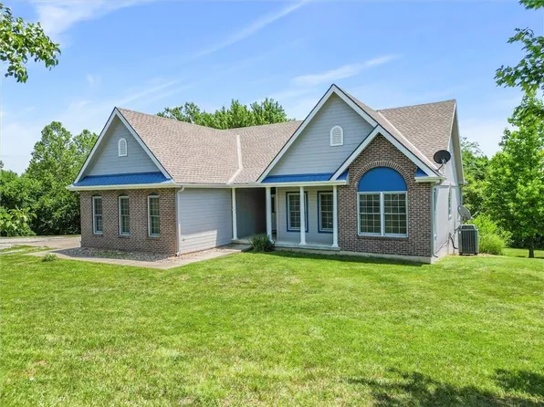 30833 W 158th St, Excelsior Springs, MO 64024