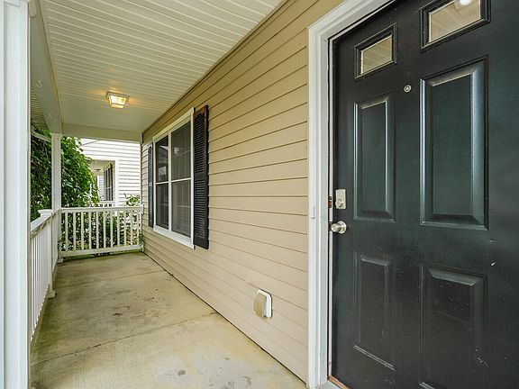 4th image of 9202 Rhode Island Way