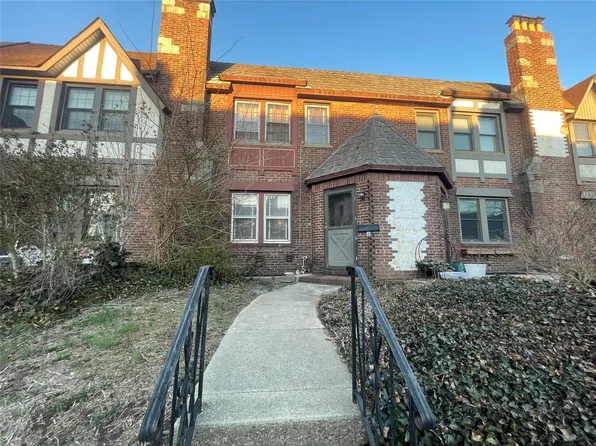 354 Bauer Place, Mineola, NY 11501