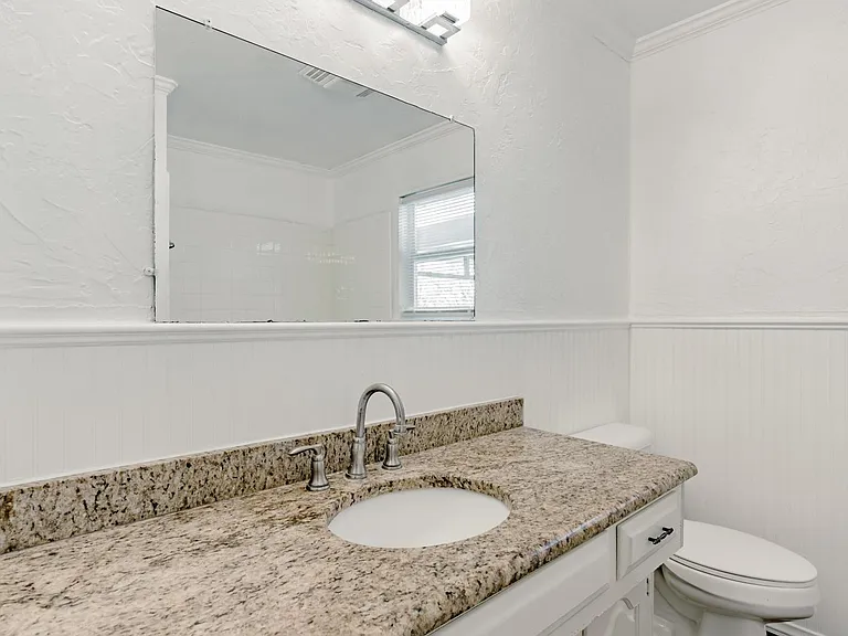 5821 Circular Dr — Photo 12