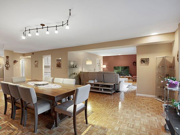 4th image of 4050 Dundee Rd APT 105