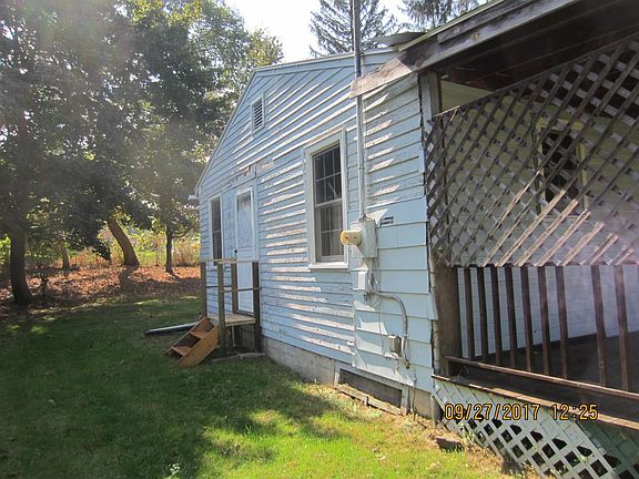 2nd image of 146 Johnston Cir