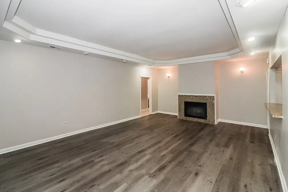 3 bed, 2.0 bath, 1501 sqft, $1,720 — Photo 4