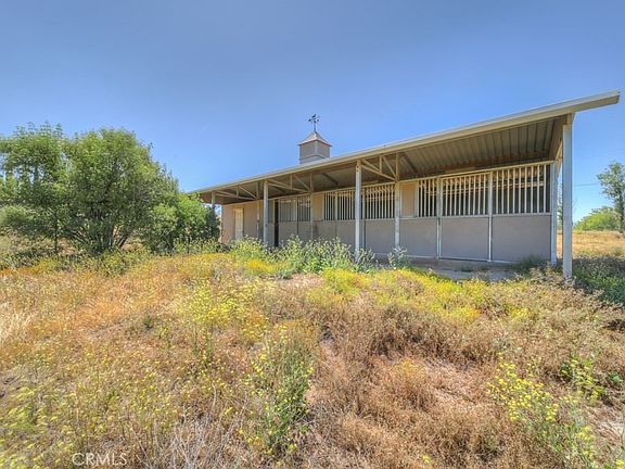 3rd image of 41100 Rolling Hills Dr