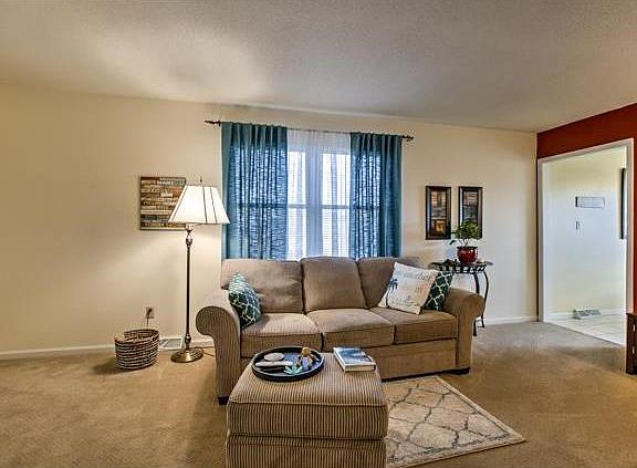 4th image of 8707 N Hull Dr