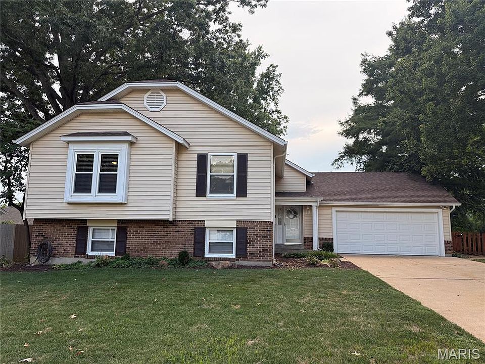 1st image of 746 Galway Dr