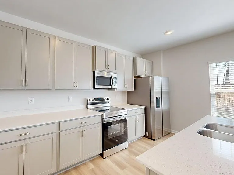 Quinn Residences at Snapping Shoals — Photo 38