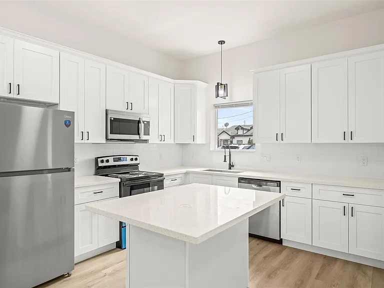 9709 Pelsey St #B — Photo 19