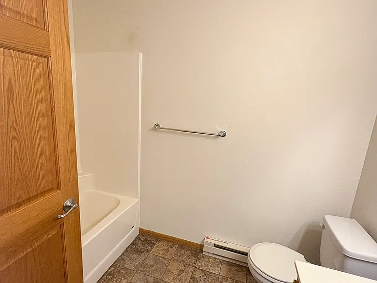 495 E South Ave #5 — Photo 5