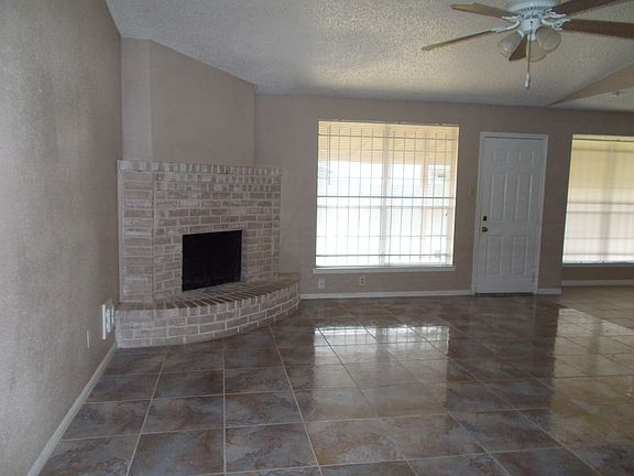 Fire place with ceramic floors