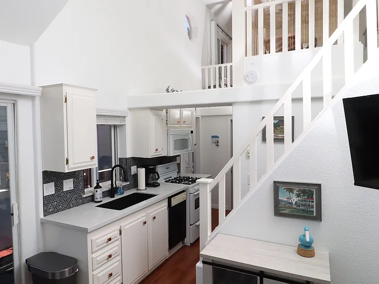 1624 N Coast Hwy #44 — Photo 8