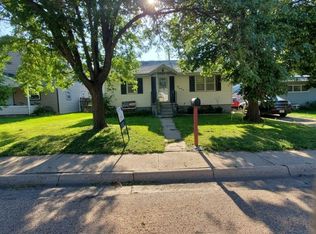422 Radloff Ave, Oakley, KS 67748