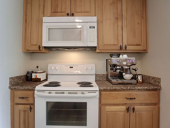 4th image of 4255 Central Ave APT 1