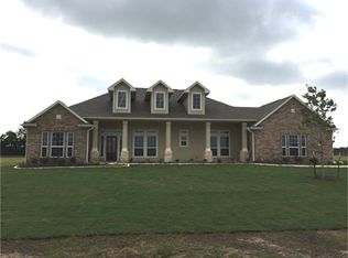 576 Diamond Dr, Bellville, TX 77418