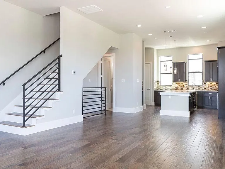 5703 Larkin #A — Photo 6