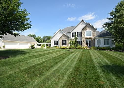 2nd image of 8301 Oxbow Rd