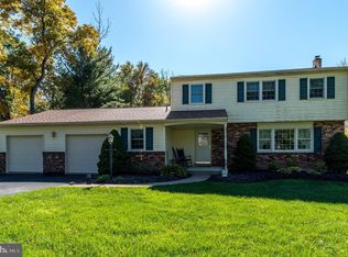 114 Willow Ln, Warrington, PA 18976