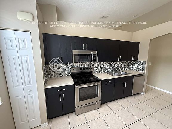 4th image of 8600 Lineyard Cay