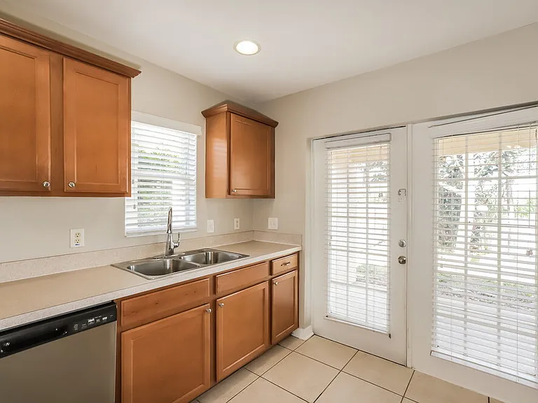 906 Larwood Pine Dr — Photo 8