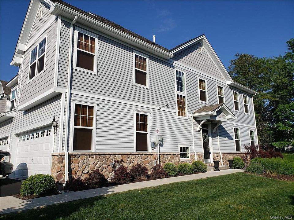 1st image of 24 Lyndsey Ln