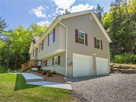2nd image of 245 Peenpack Trl