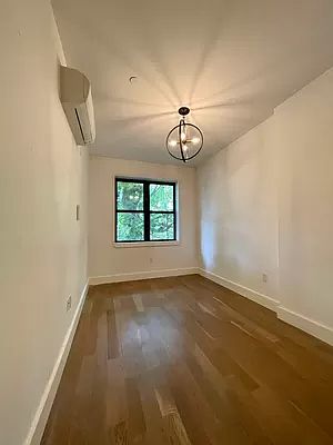 5th image of 827 Saint Johns Pl #1F