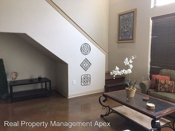4th image of 2410 S 2nd St APT 205