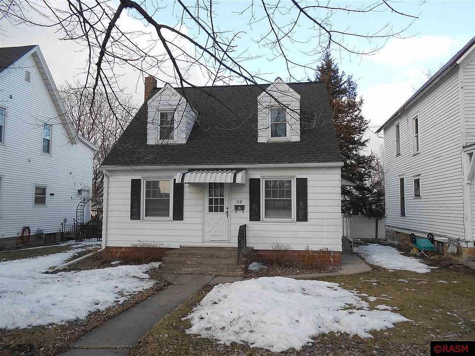 1st image of 118 Elm St NE