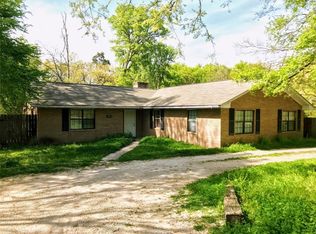 2000 Cedarwood Dr, Bryan, TX 77807