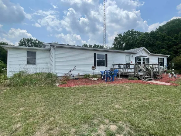 9033 W Private Road 225, Royal Center, IN 46978