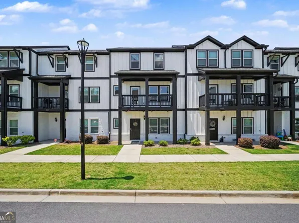 823 Mackay Crk, Woodstock, GA 30188