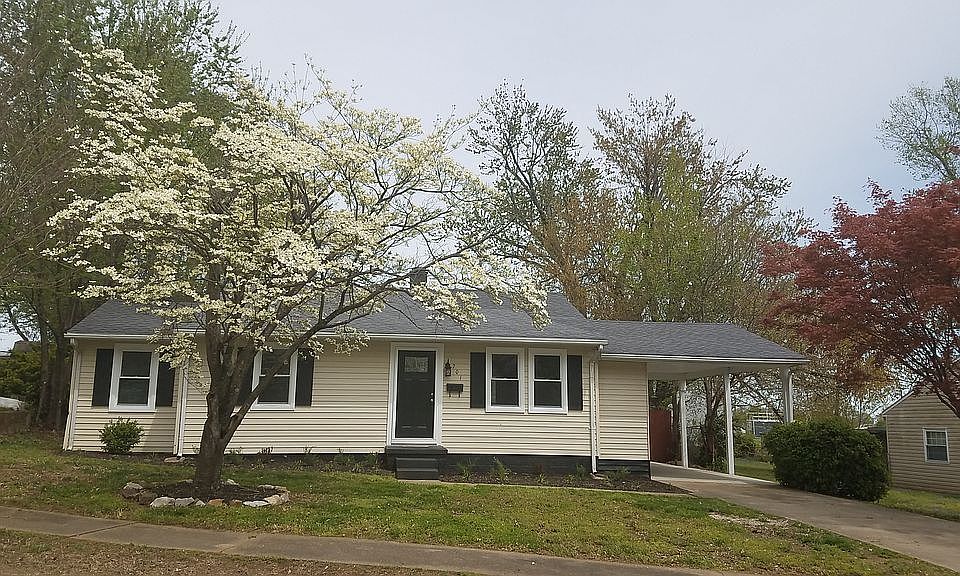 1st image of 701 E Glenn Ct
