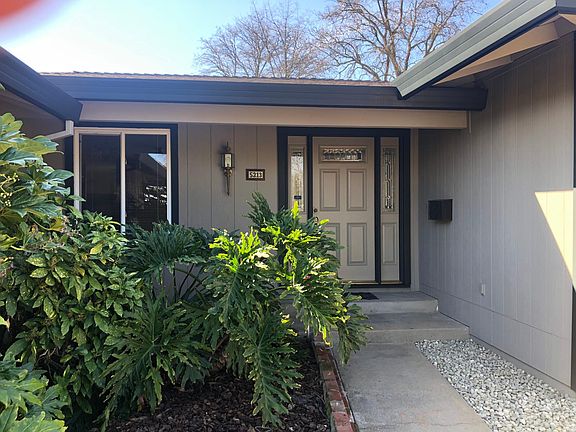 3rd image of 5213 Ridgegate Way