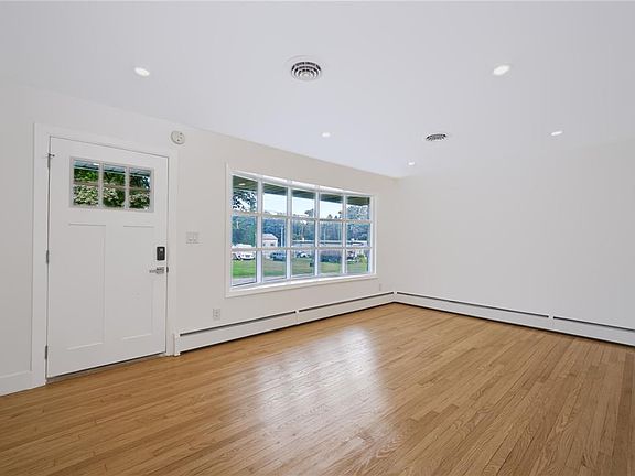 5th image of 644 Pursel St