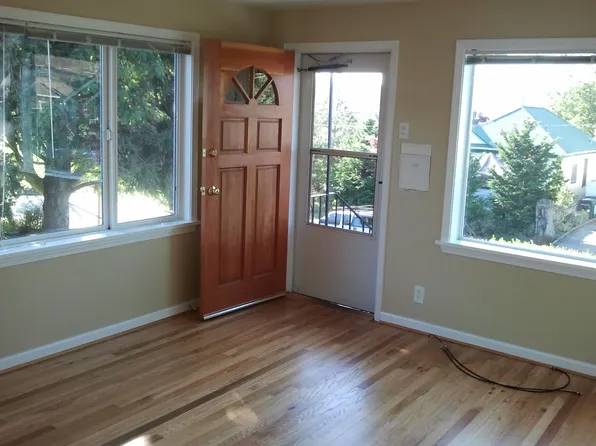 4208 4th Ave NW, Seattle, WA 98107